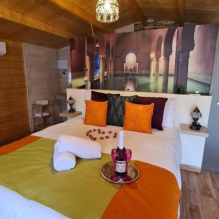 Hotel Mahalo Glamping Fuengirola Exteriér fotografie